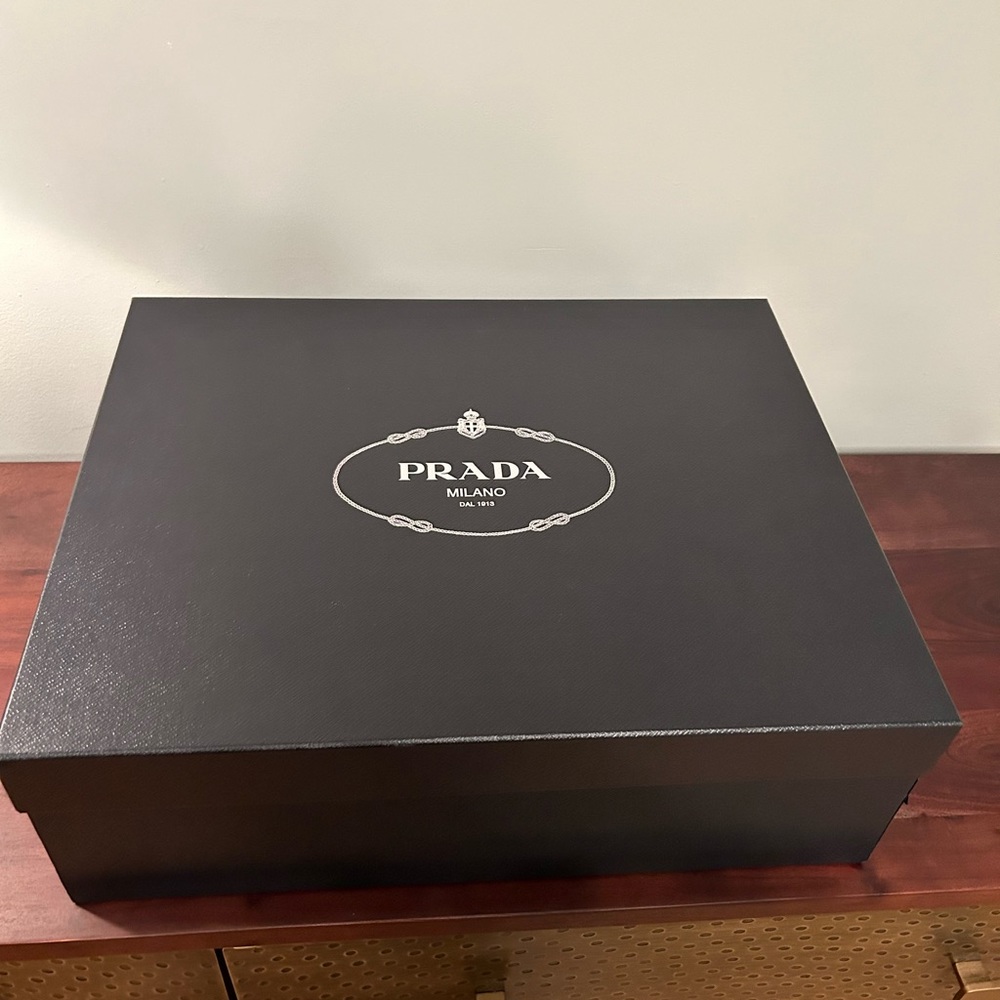 Prada boots - Picture 4 of 9